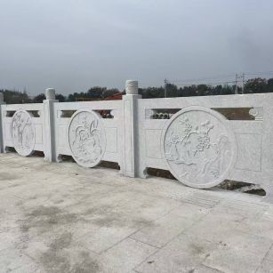 普洱芝麻白河道栏杆 石材栏杆