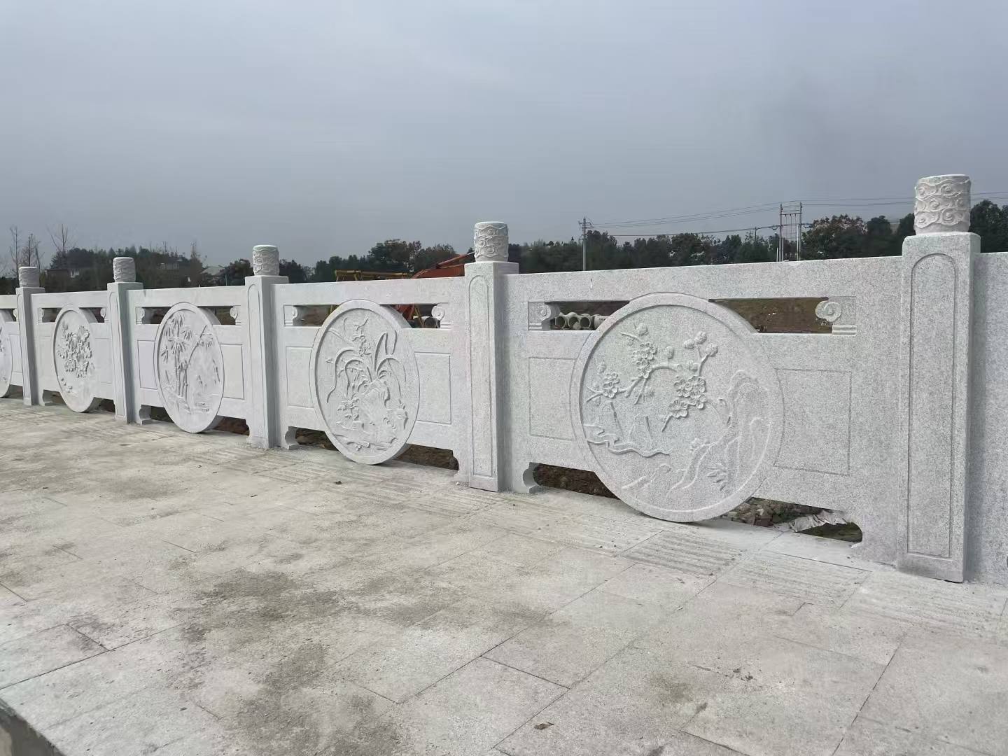 普洱芝麻白河道栏杆 石材栏杆